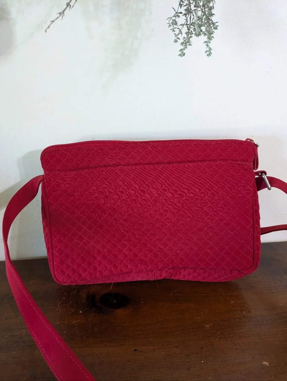 Vera Bradley Red Quilted RFID Little Hipster Crossbody Bag Classy Vibrant Style